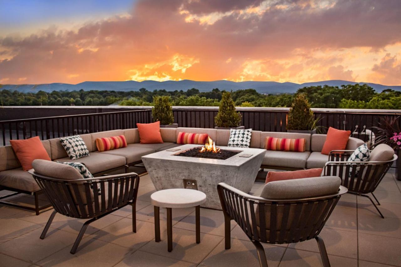 Springhill Suites By Marriott Frederick Exterior photo